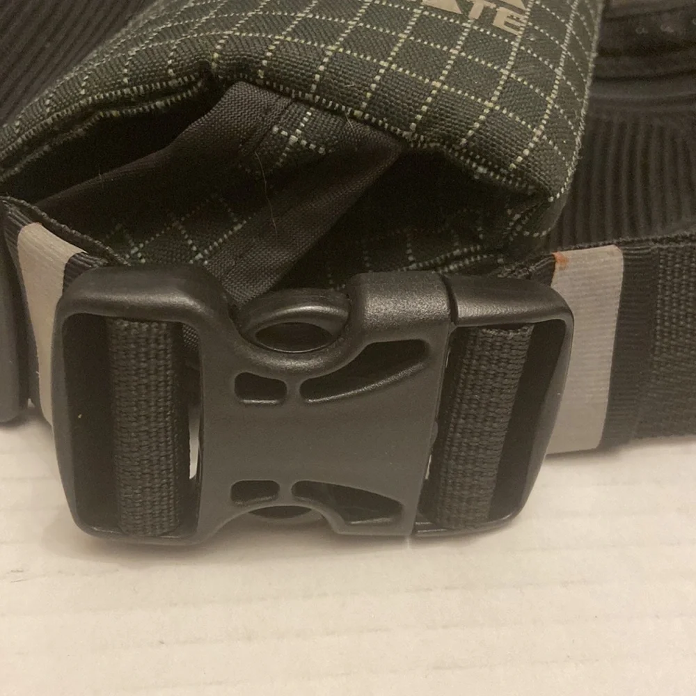 Vintage Ultimate Torso Pack Hiking Pack Bottle Holder Black Solo USA Made. - Picture 6 of 7